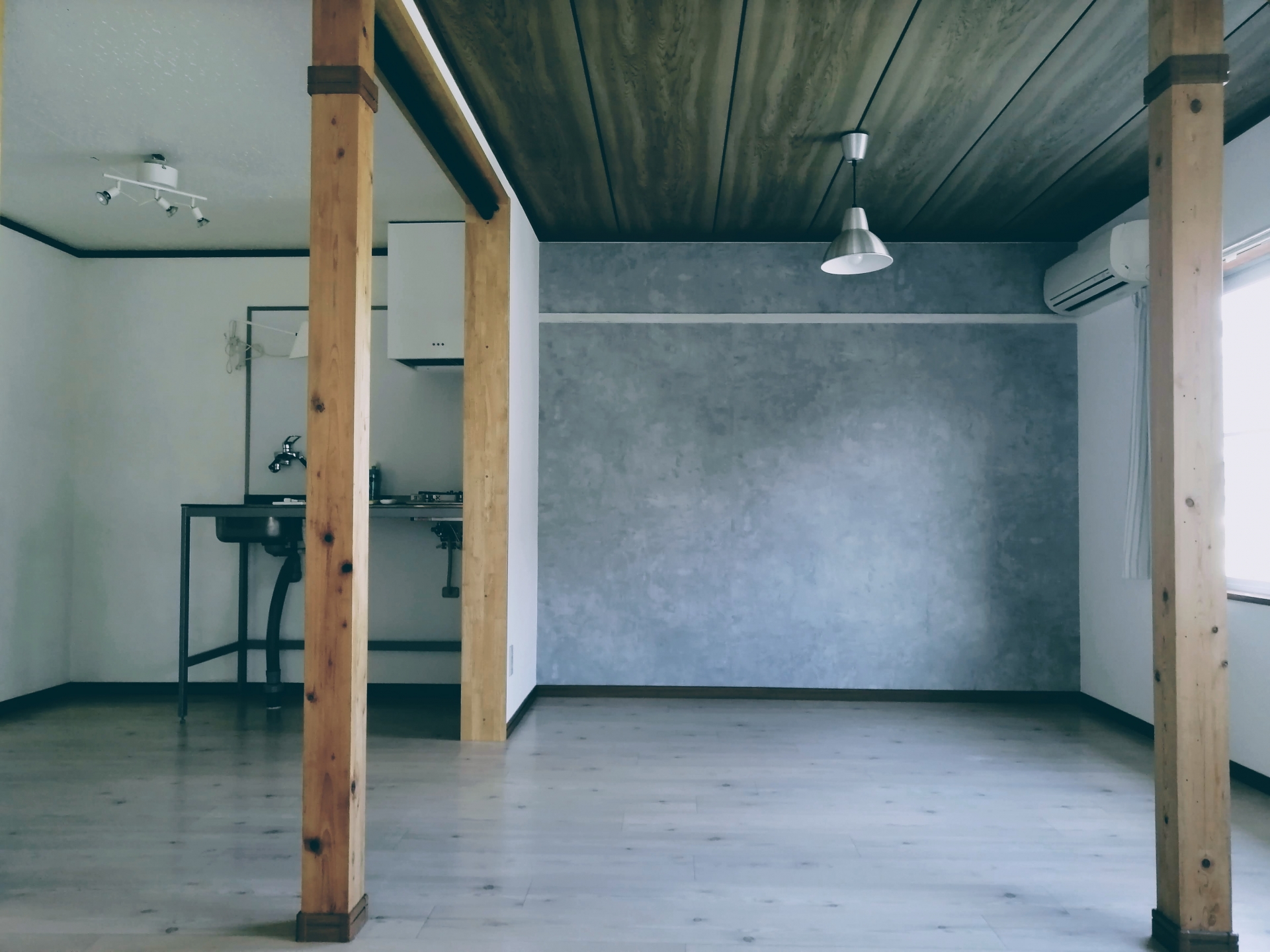 シンプルモダンなオフィスリフォームイメージ