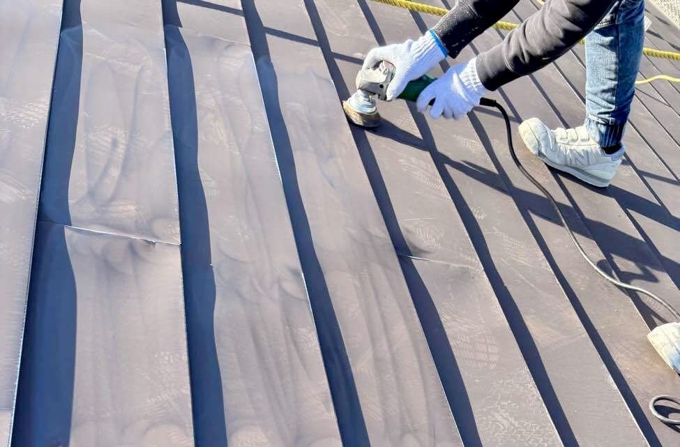 屋根修理　作業中