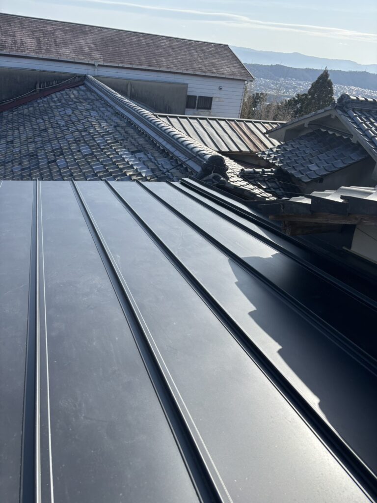 屋根工事　板金施工後