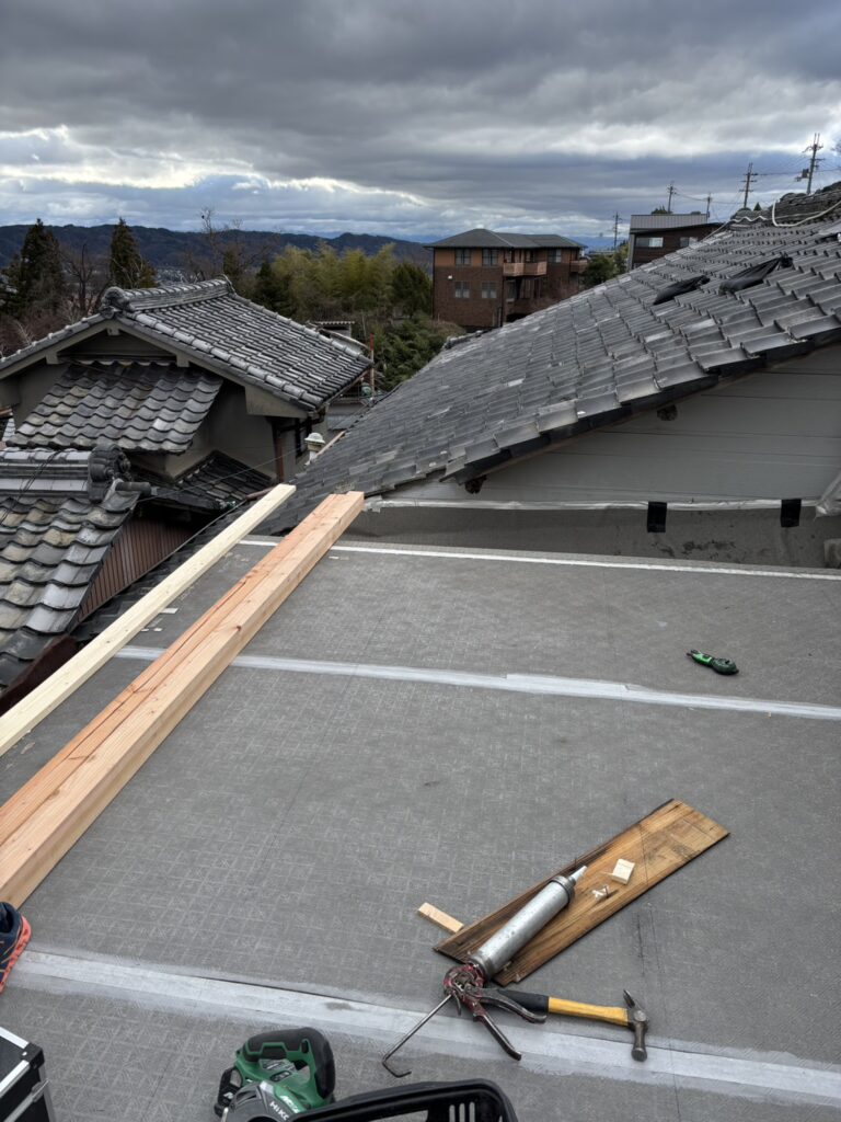 屋根工事　施工途中