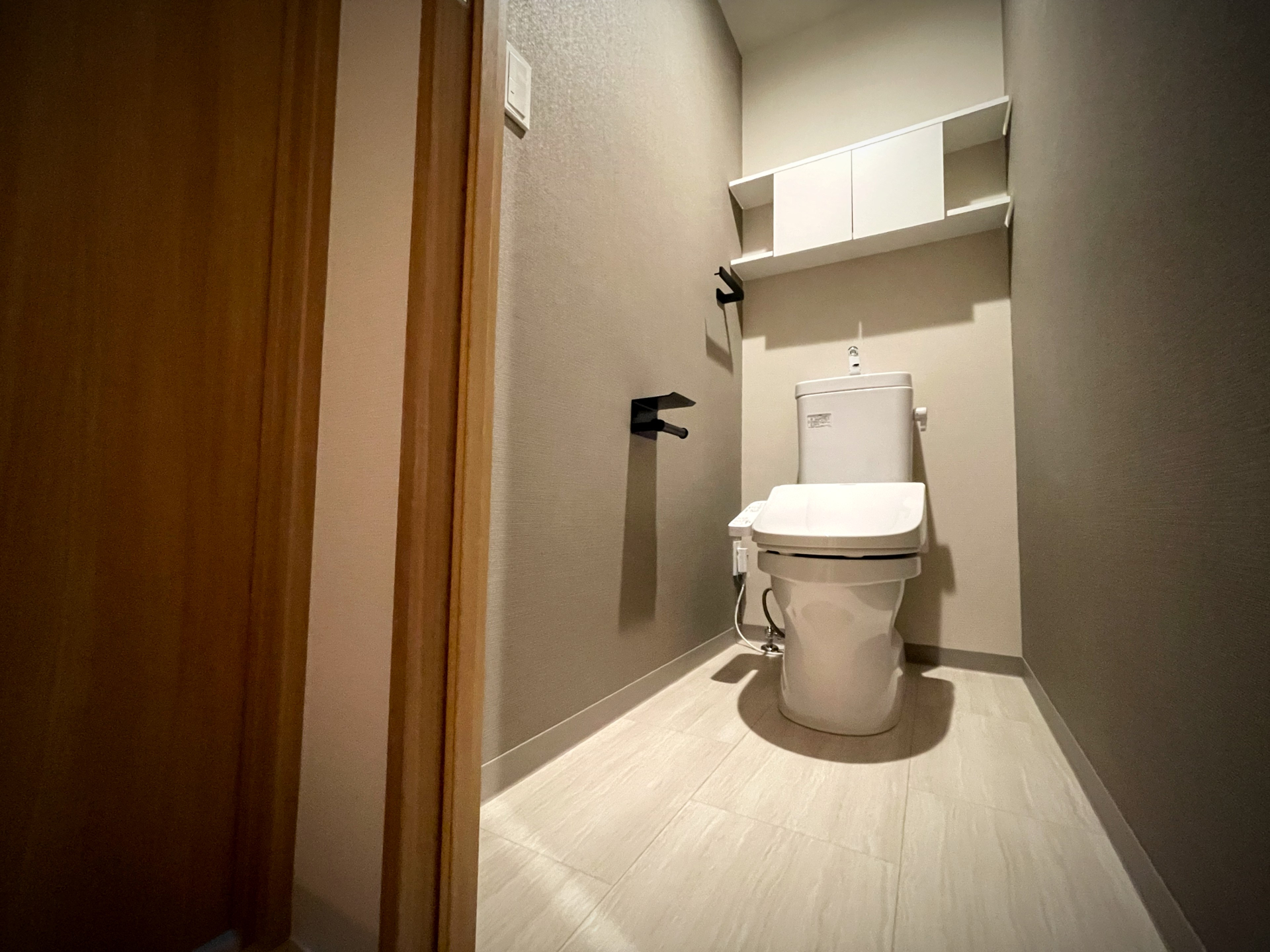 トイレリフォーム後の清潔感ある空間イメージ